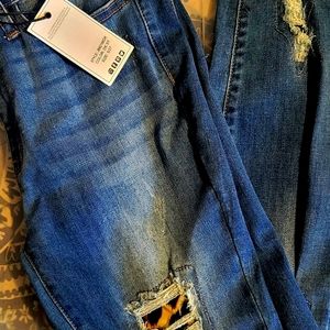 NWT SIZE 5/27 Judy Blue Leopard patch jeans